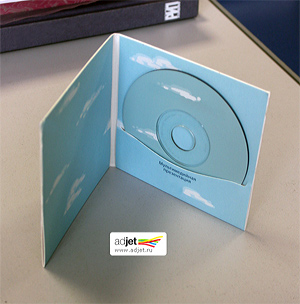 Digi-pack для мини-CD с креплением диска в прорези.